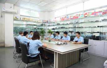 銘洋宇通注塑模具廠感恩財(cái)文學(xué)長對于臨事有勇的精彩分享